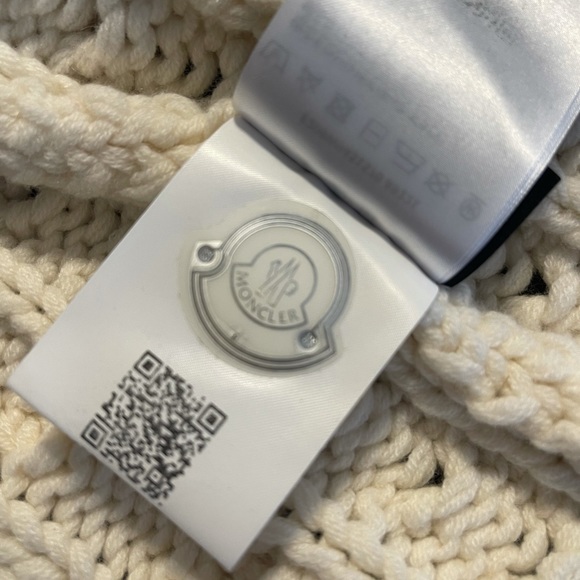 *SOLD* Moncler Maglia Tricot Cardigan size medium - Picture 4 of 10